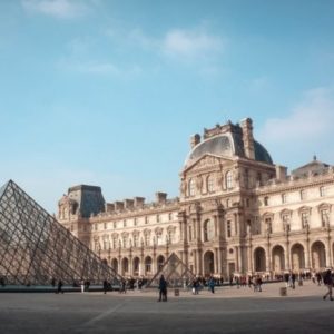 À PARTIR DE 240€